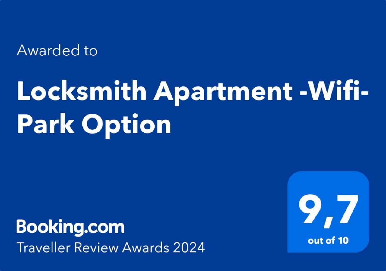 Locksmith Apartment - Park Option Sevilla Kültér fotó